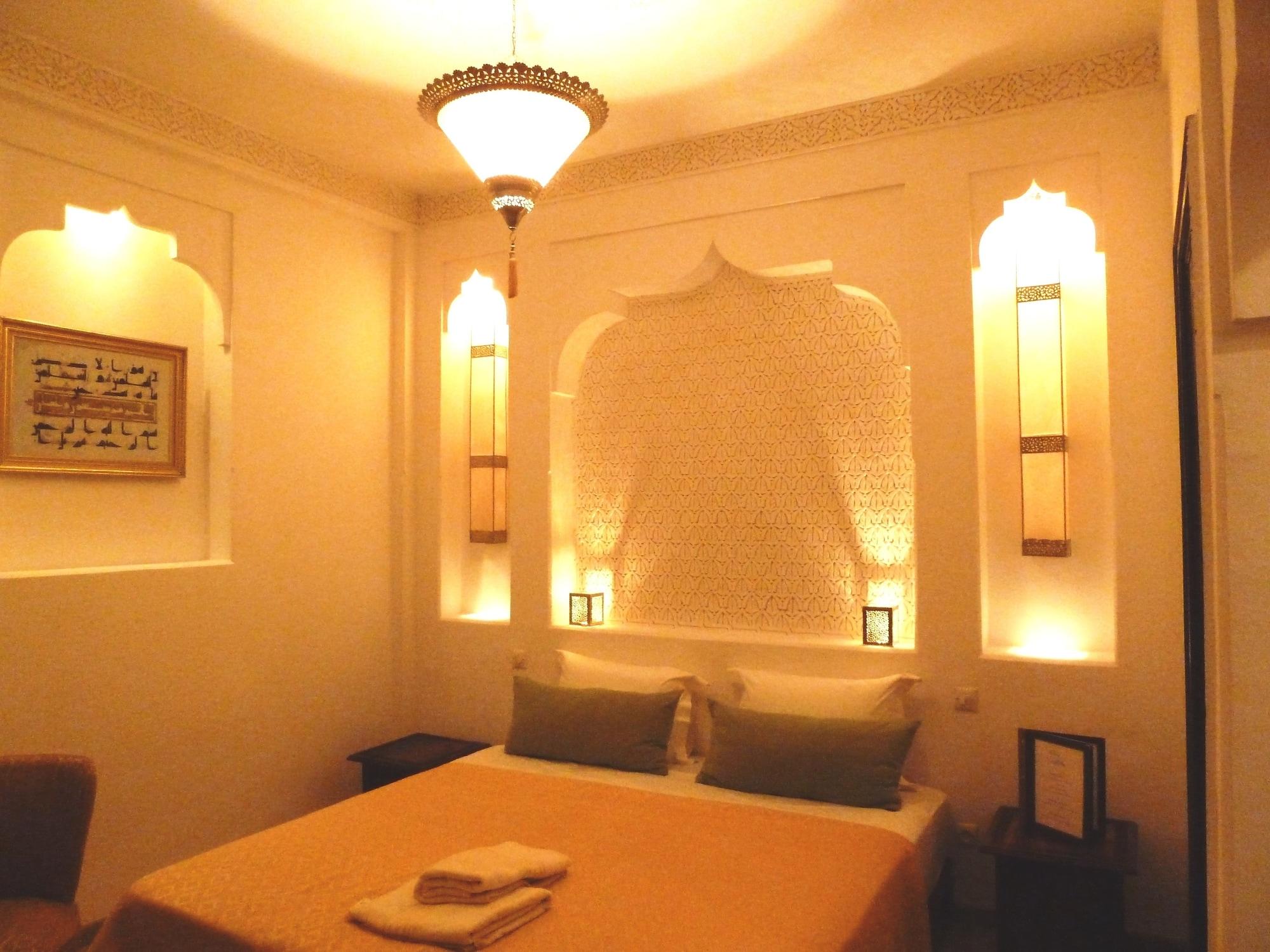 Riad Viva Marrakesh Exterior photo A bedroom at the hotel