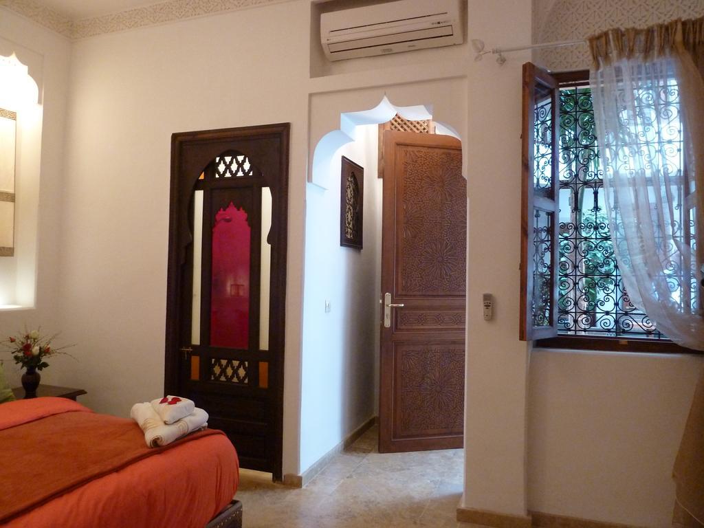 Riad Viva Marrakesh Exterior photo A room at the hotel
