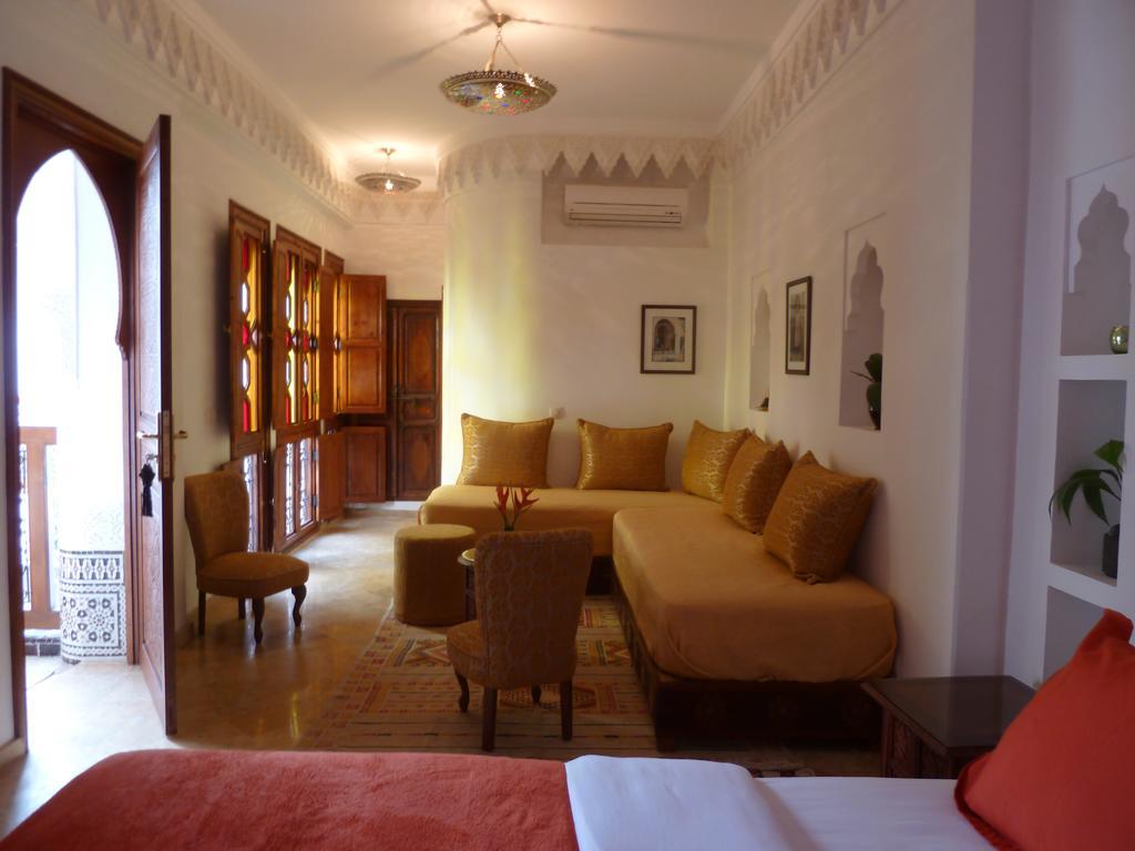 Riad Viva Marrakesh Exterior photo A suite at the hotel