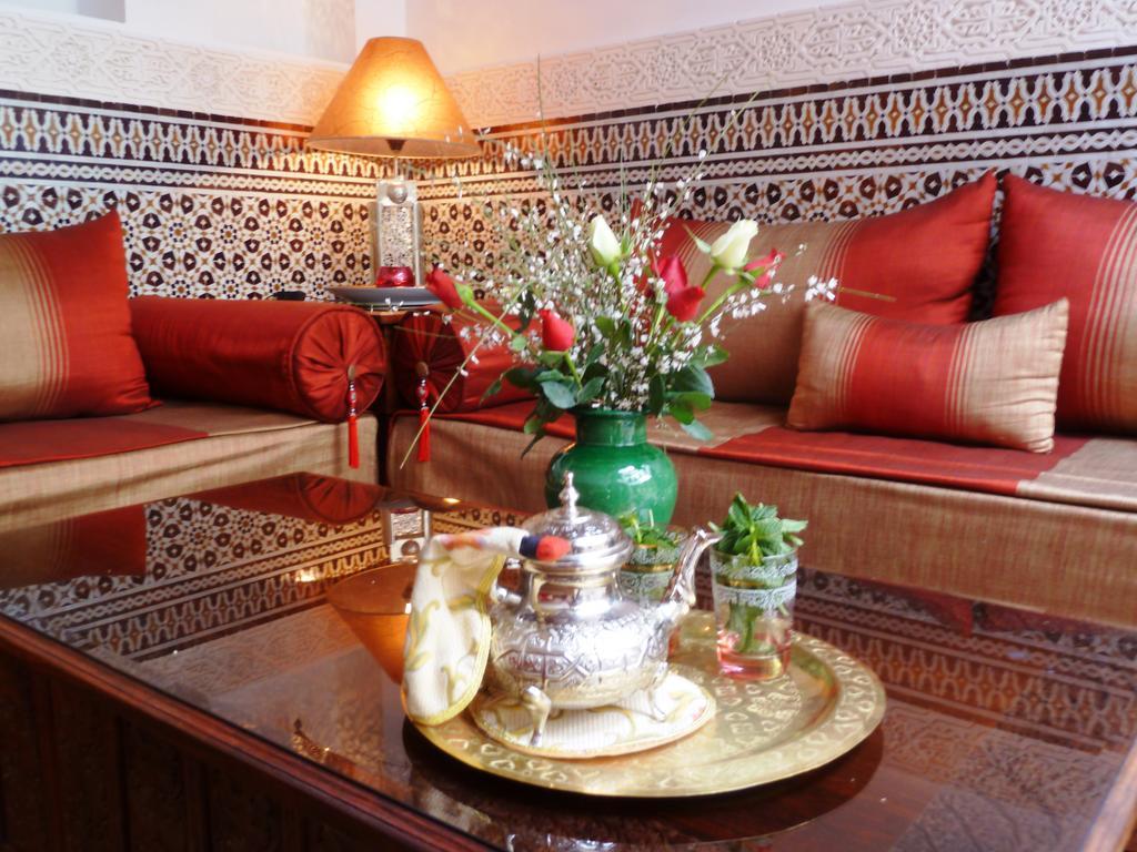 Riad Viva Marrakesh Exterior photo A Moroccan tea set