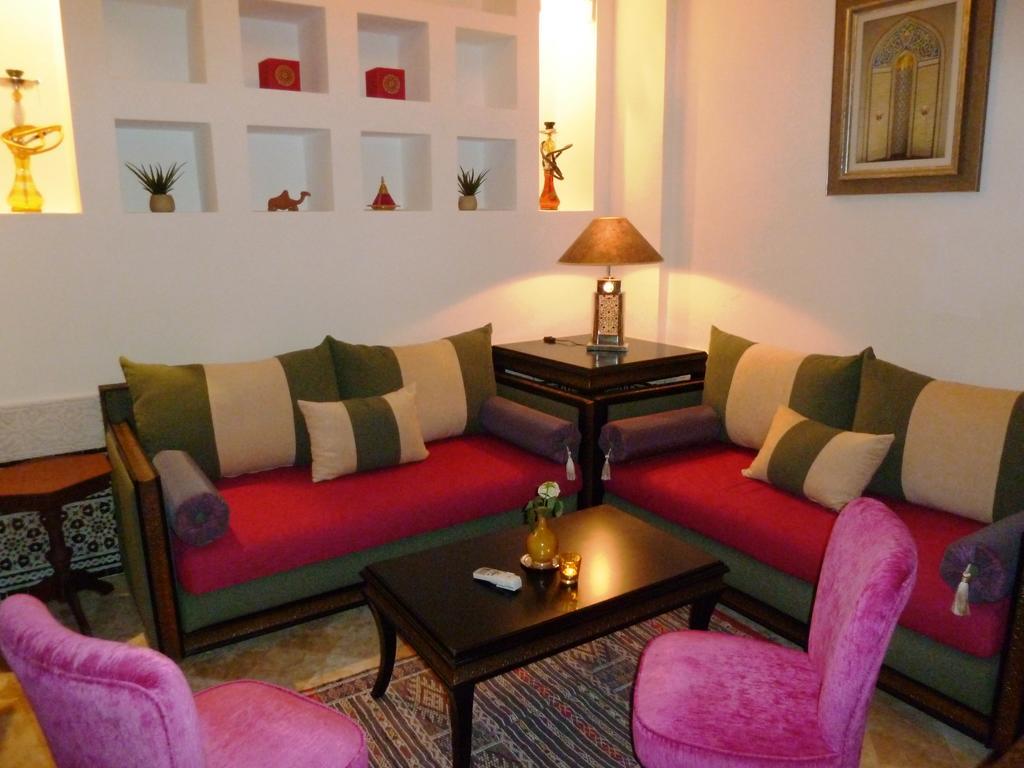 Riad Viva Marrakesh Exterior photo A Moroccan salon