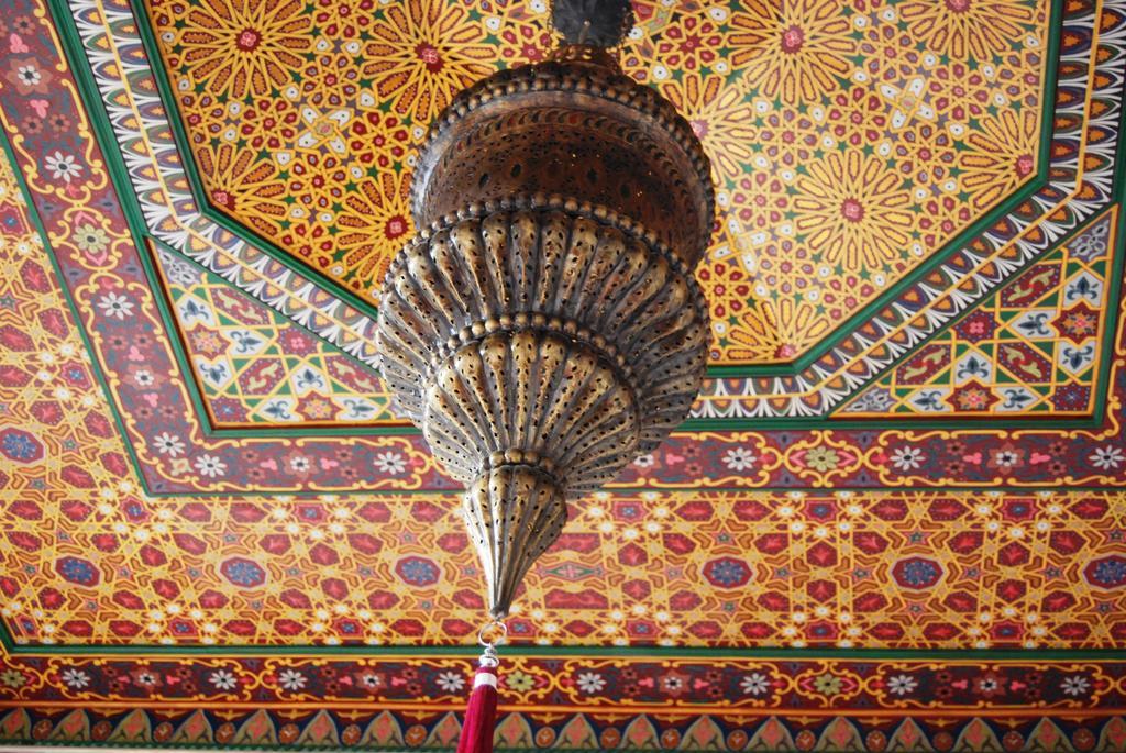 Riad Viva Marrakesh Exterior photo Ceiling of the mosque