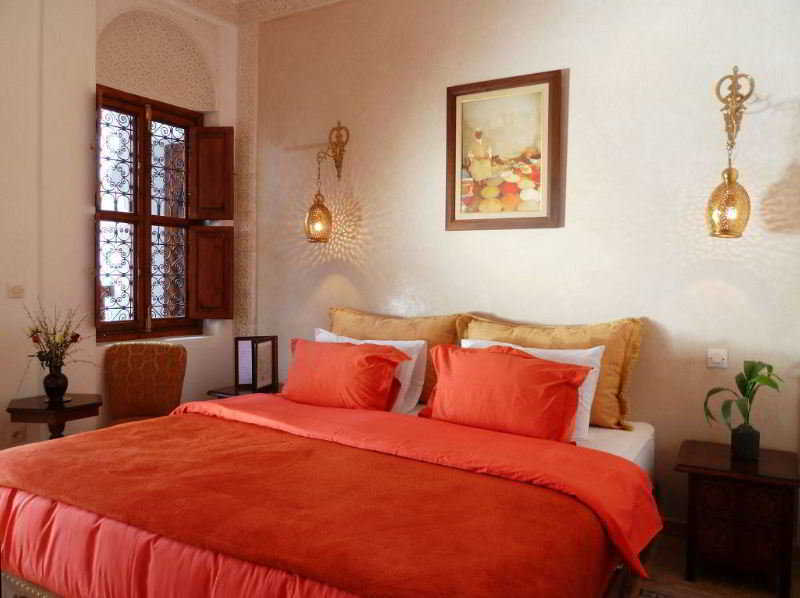 Riad Viva Marrakesh Exterior photo A bedroom in the Riad