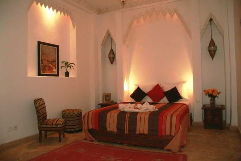 Riad Viva Marrakesh Exterior photo A bedroom in a Moroccan riad